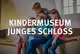 Lesende Kinder im Foyer des Kindermuseums Junges Schloss